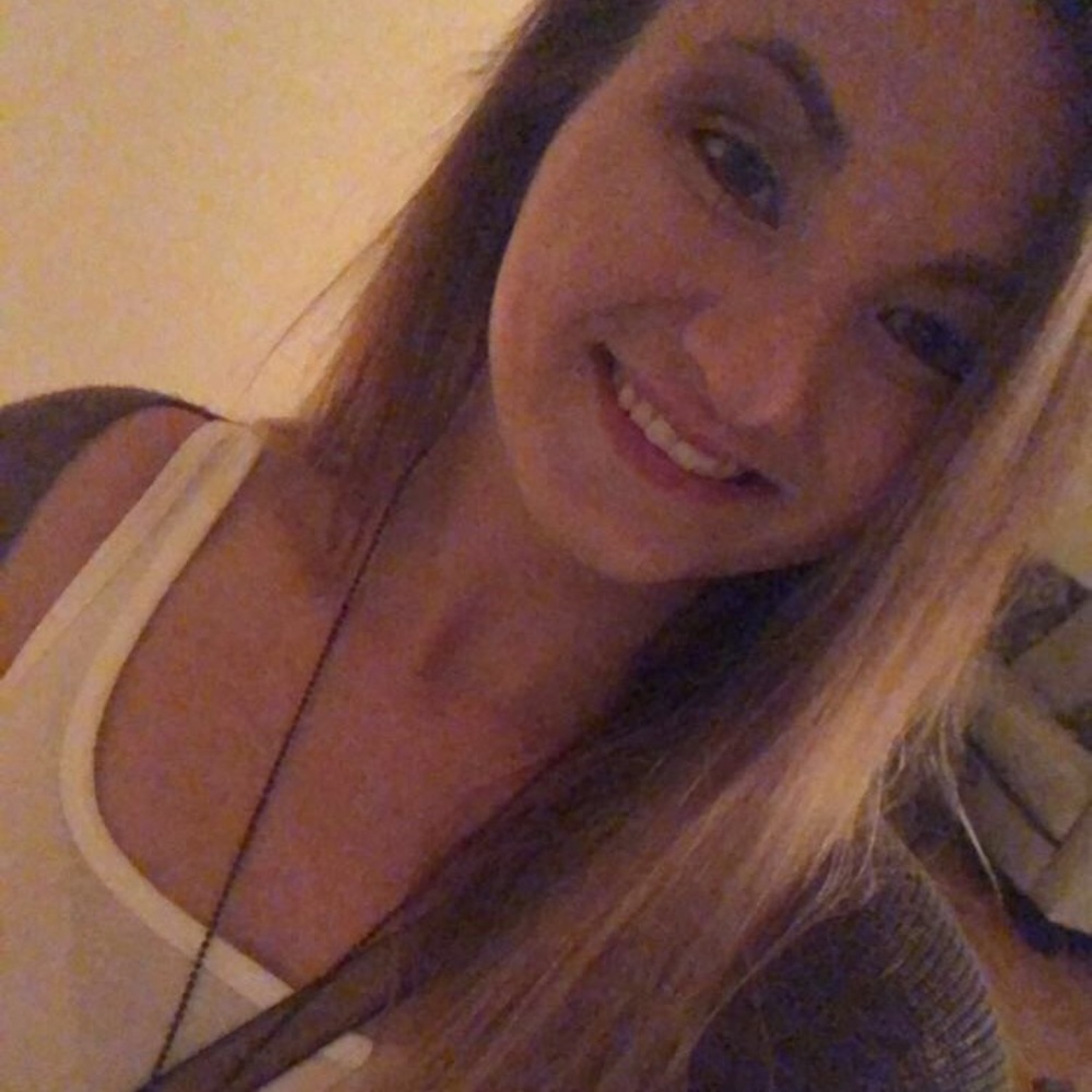 Meet your Posher, Dana